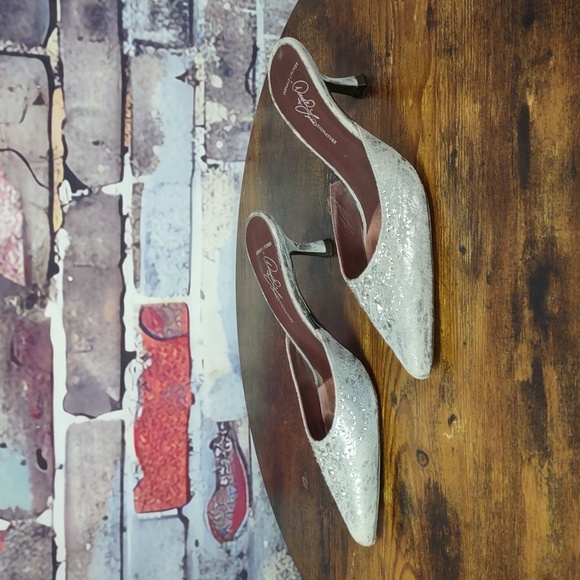 Donald & Lisa Signature by Donald J Pliner Embellished Leather Mule - Picture 5 of 12